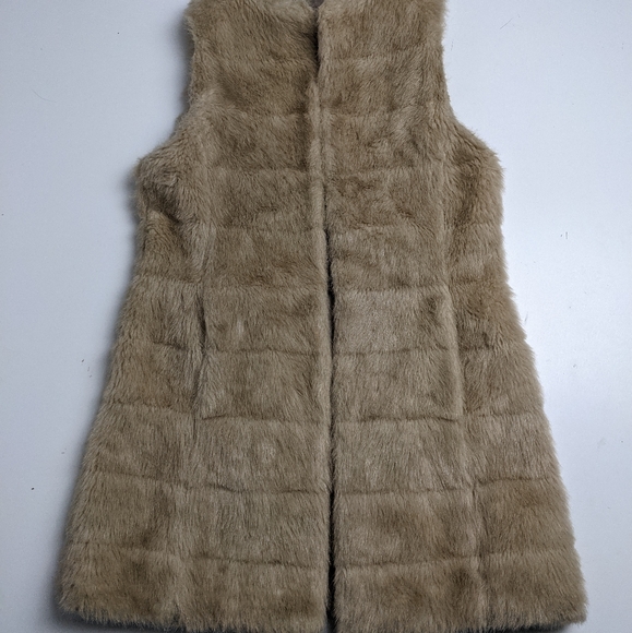 Zara Basic Faux Fur Vest Small Pockets - Picture 2 of 7
